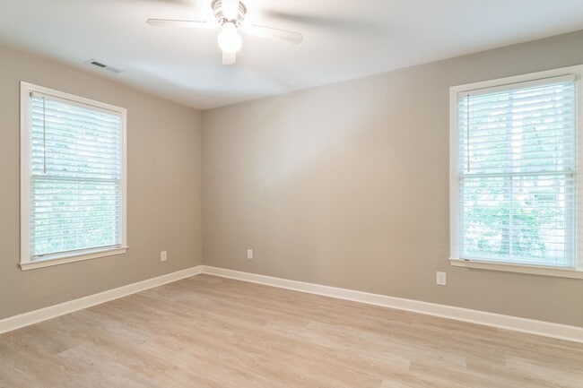 Building Photo - 200 Howell St