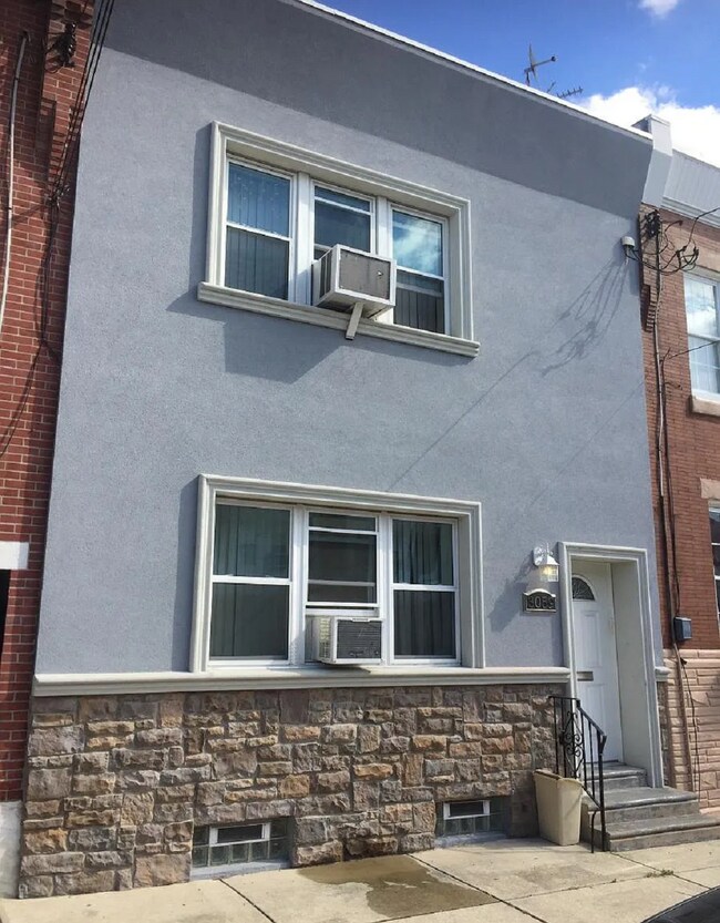 Primary Photo - 3059 Cedar St