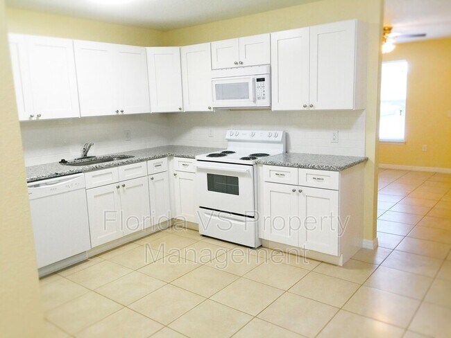 Building Photo - 332 Dundee Dr