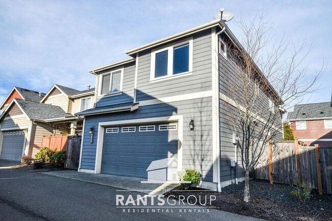 Building Photo - Move in Ready! Beautiful home in Puyallup! Easy Commute to JBLM!
