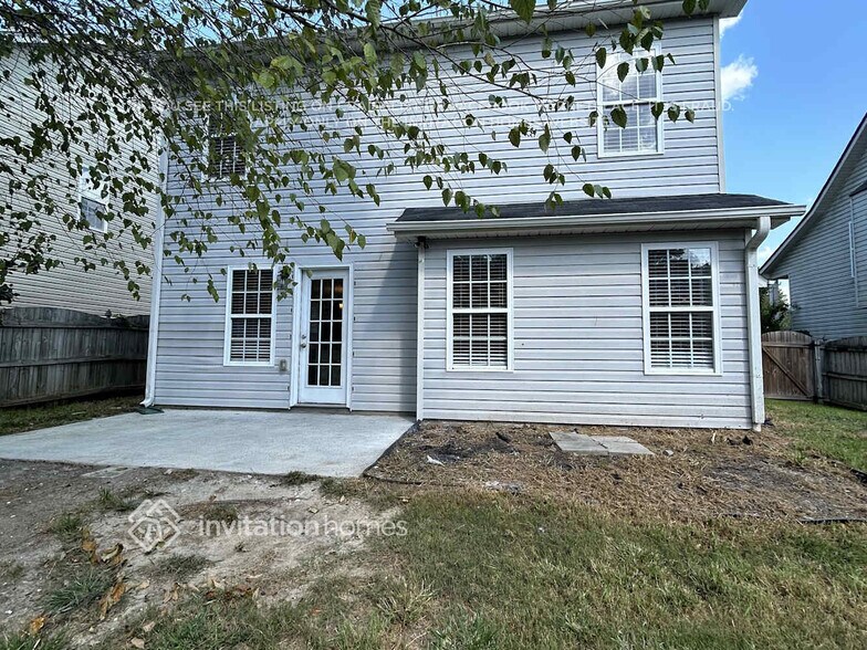 Building Photo - 326 Providence Rd