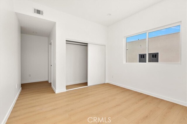 Building Photo - 642 E Fairview Blvd