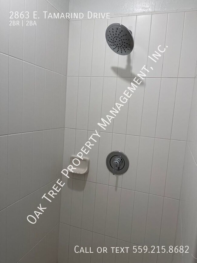 Building Photo - 2863 E Tamarind Dr