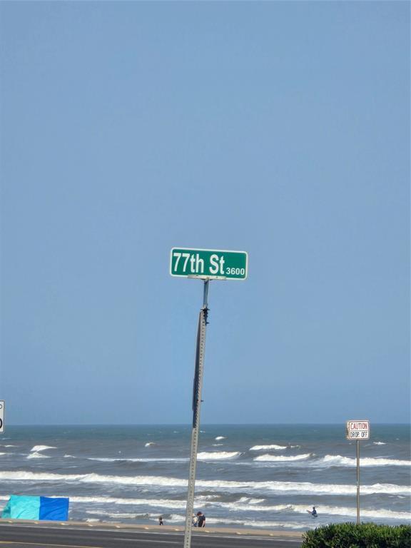 Building Photo - 7700 Seawall Blvd