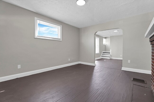 Building Photo - 791-793 E Starr Ave