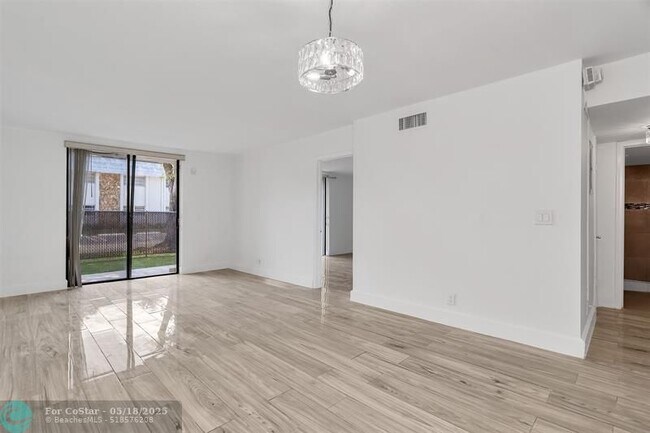 Building Photo - 3361 NW 85th Ave