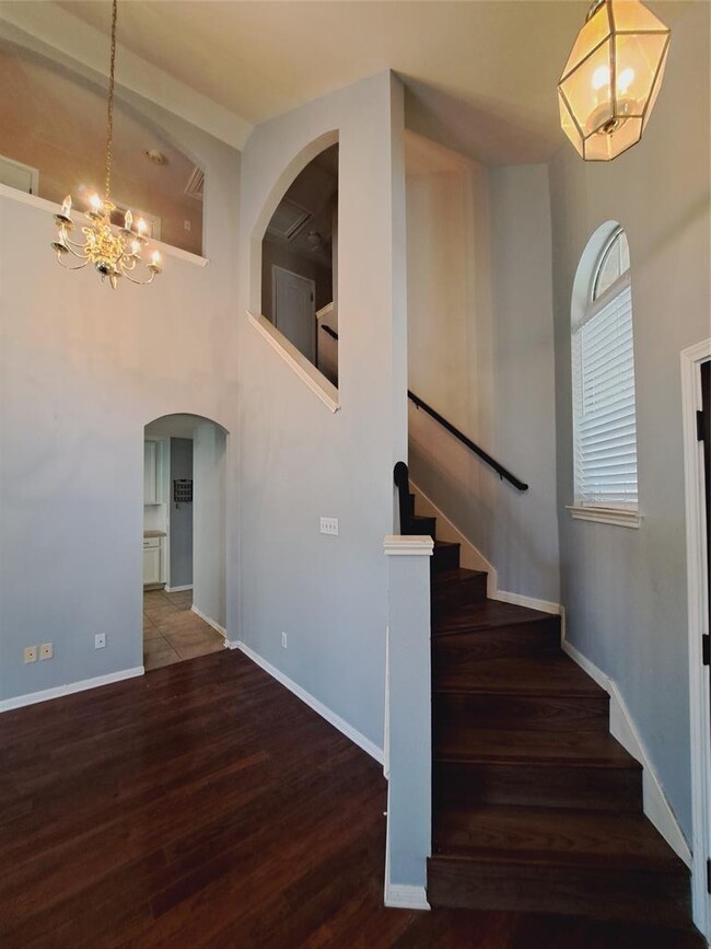 Building Photo - 3708 Bird House Dr