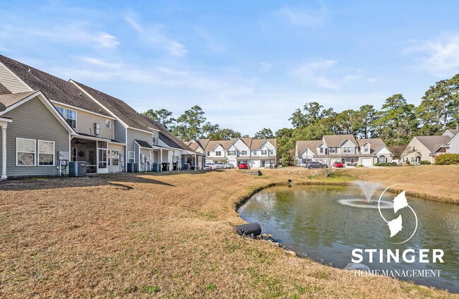 Building Photo - 332 Dante Cir