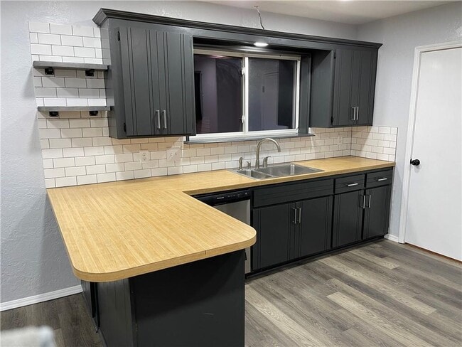 Building Photo - 11928 SW 7th St