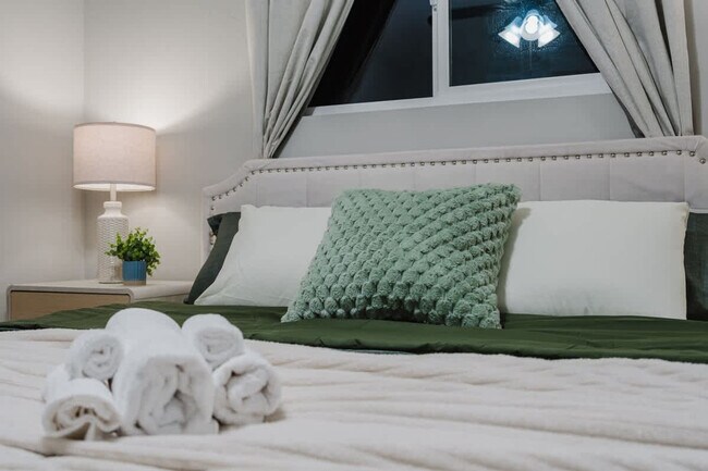 Building Photo - 9827 San Diego St