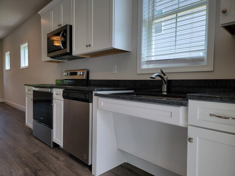 Building Photo - 226 Millard Dr