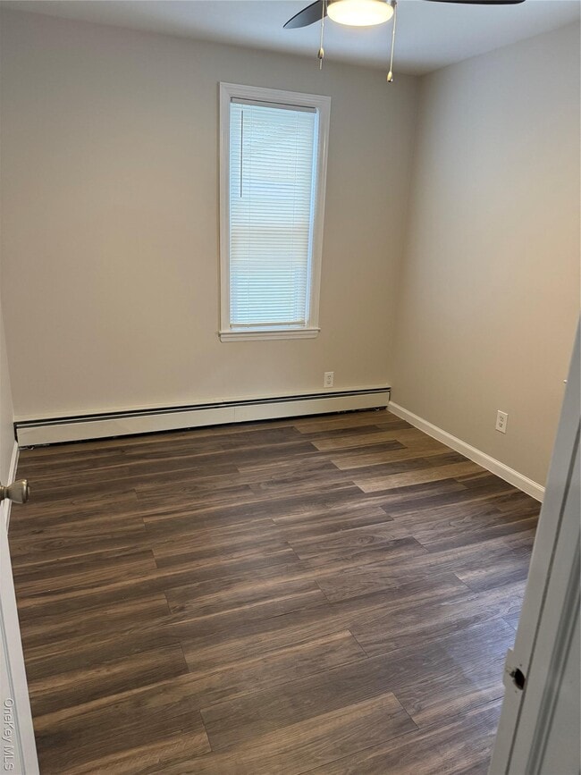 Building Photo - 208 Orchard St