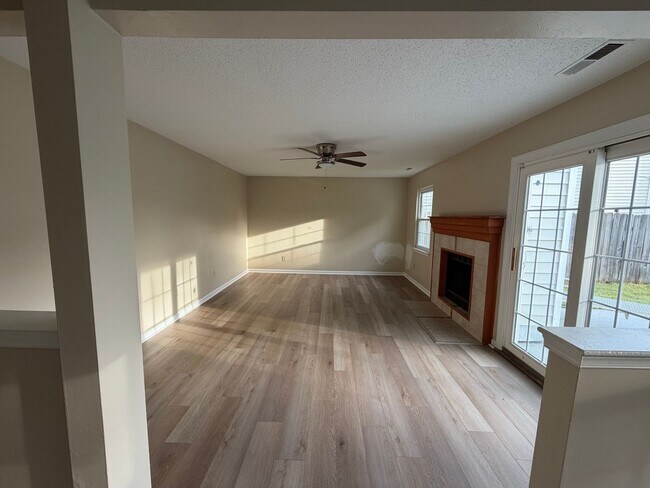 Building Photo - GLENWOOD