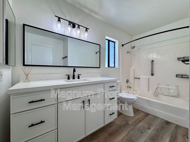 Building Photo - 41701 Riesling Ct