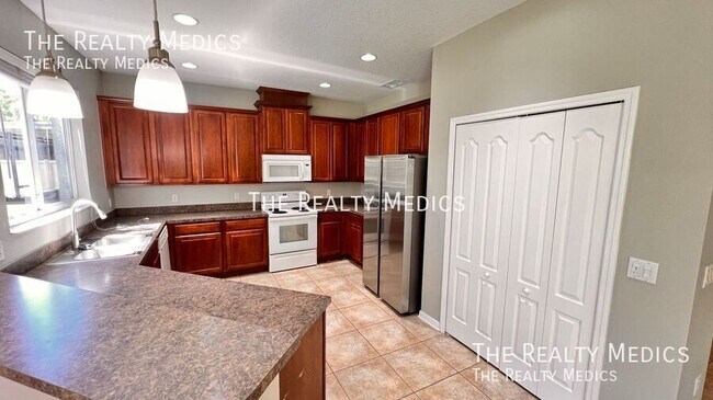 Building Photo - 12811 Moss Park Ridge Dr