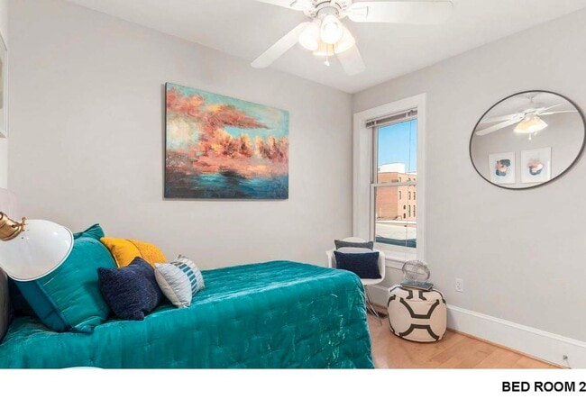 Building Photo - Gorgeous 2br/2ba Upper Level Rowhome with Roof Deck & Parking!