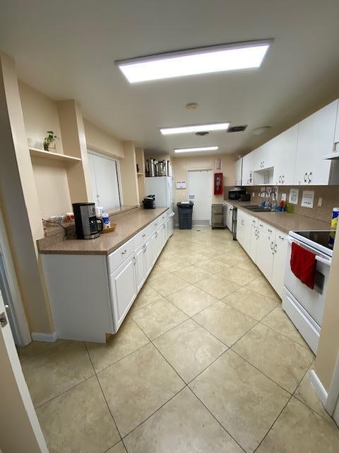 Building Photo - 25 Abbey Ln