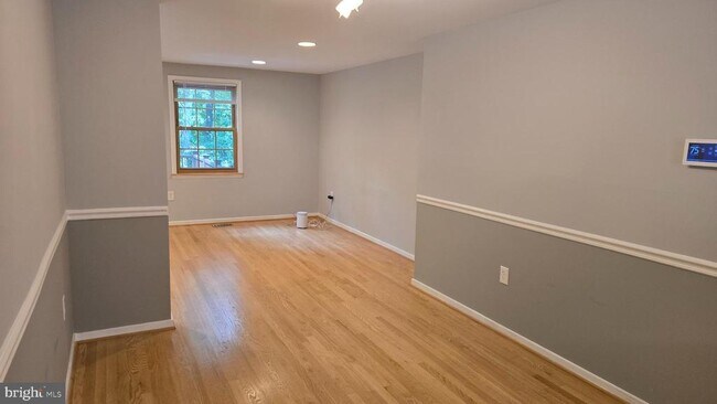 Building Photo - 5987 Clerkenwell Ct