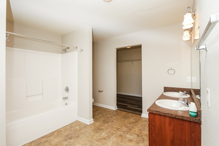 Building Photo - 321 Counter Point Dr