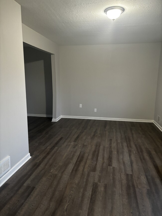 Building Photo - 4406 Rockwood Dr