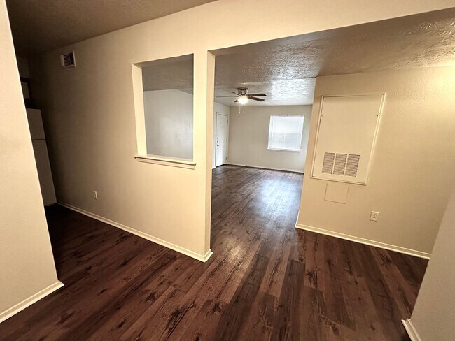 Building Photo - 1 Bed, 1 Bath, Upstairs Apartment at The Haven