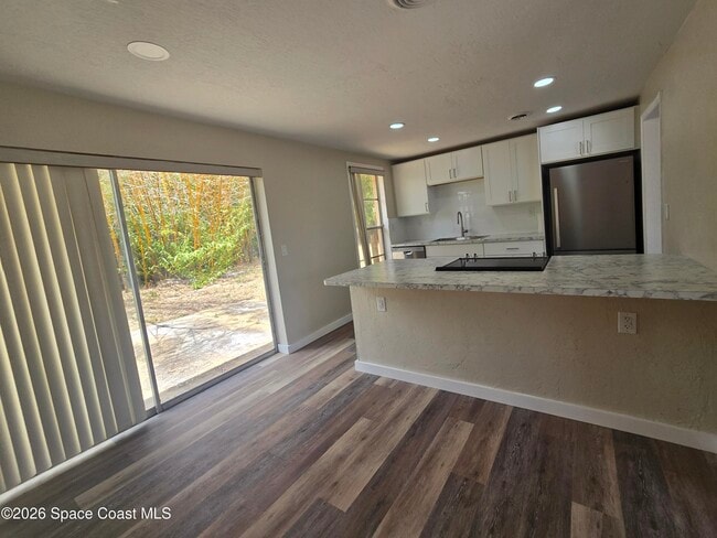 Building Photo - 39 E Azalea Cir