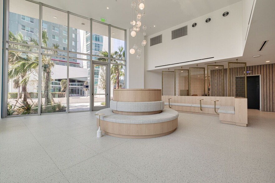 Building Photo - 777 3rd Ave N