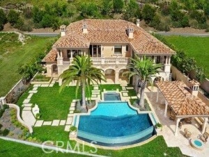 Building Photo - 4 Mystique