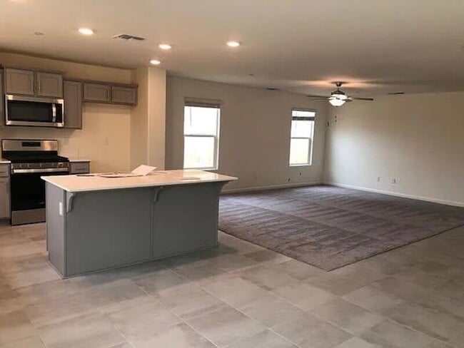 Building Photo - 623 Keenan Ct