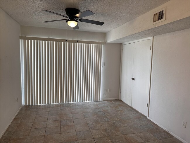 Building Photo - 12202 Copper Tree Pvt Ln