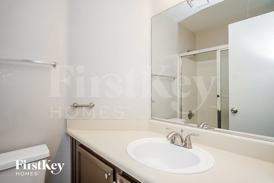 Building Photo - 5317 Sandstone Dr