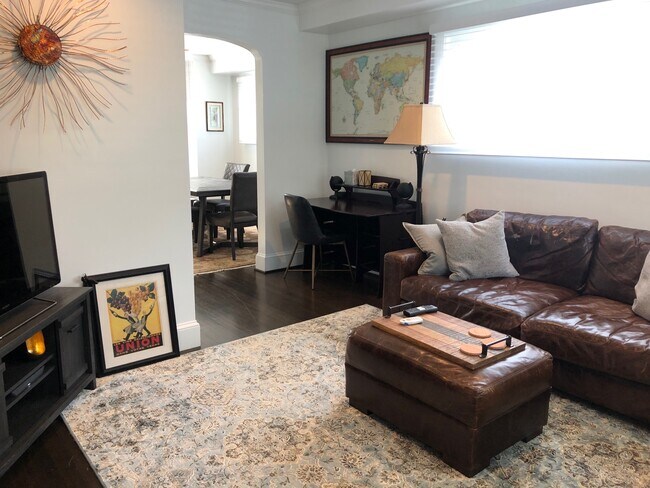 Livingroom - 5151 MacArthur Blvd NW