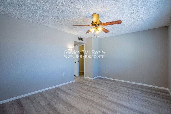 Building Photo - 17230 N Palo Verde Dr