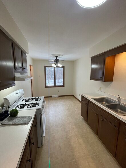 Building Photo - 2107 Judson Ct