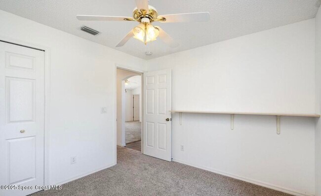 Building Photo - 1964 Bayhill Dr