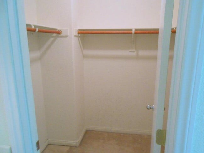 Building Photo - Beautiful Spacious 2 Story Home in Northwest