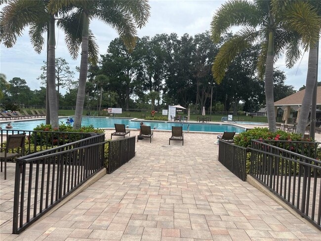 Building Photo - 3160 Highlands Blvd