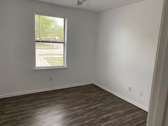 Building Photo - 203 W Willow St