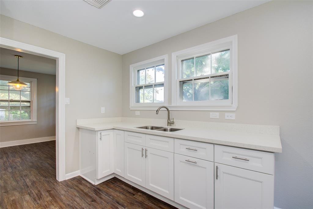 Building Photo - 417 Sue St