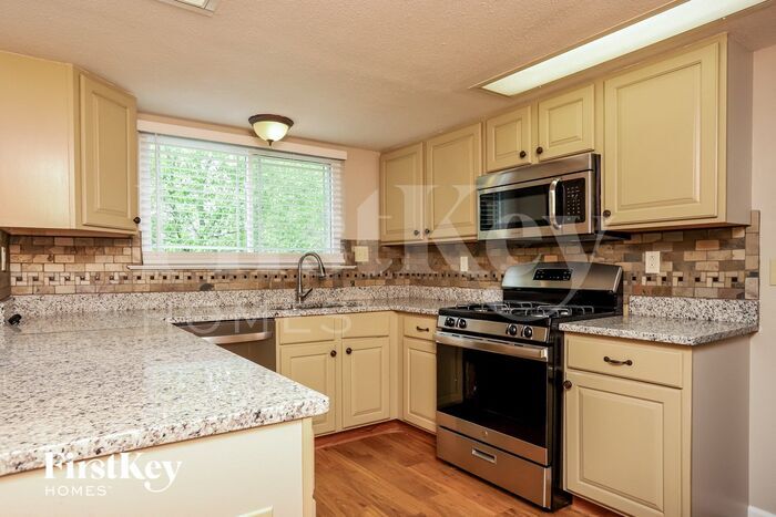 Building Photo - 16263 Fullerton Meadows Dr