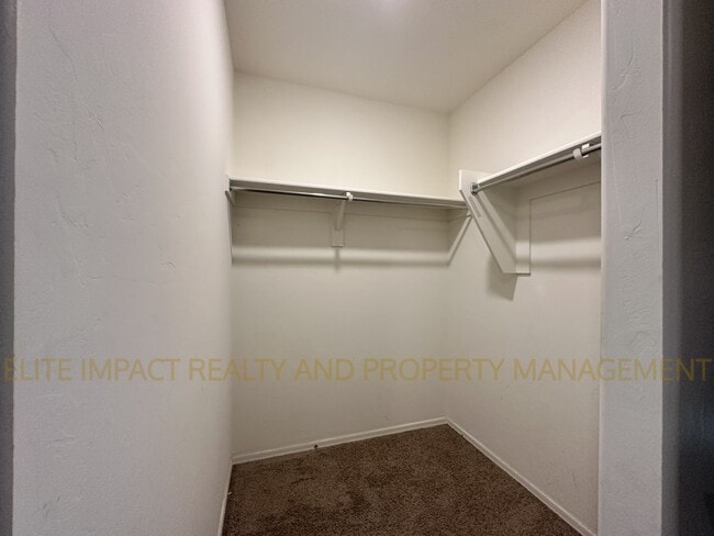 Building Photo - 5992 S Antrim Loop