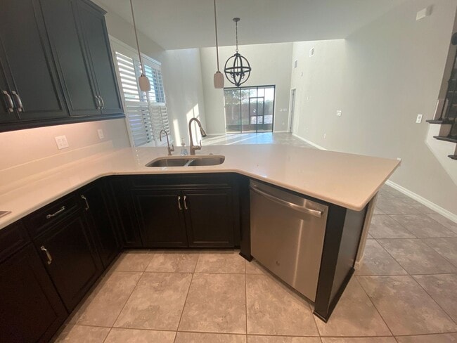 Building Photo - 3 Bedroom 3.5 Bath Home in Winter Park for...