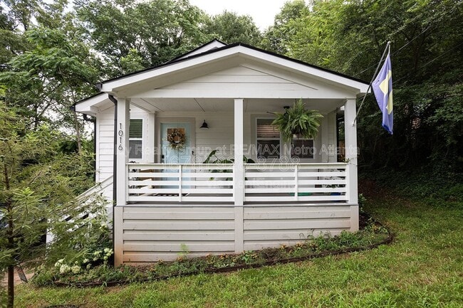 Building Photo - 1016 Coleman St SW