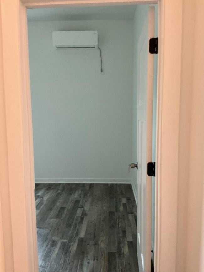 Building Photo - 2 Smith Rd