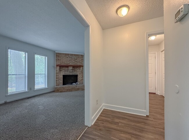 Building Photo - 3735 Donovan Dr