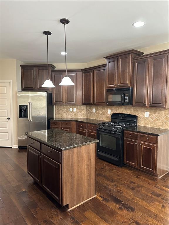 Building Photo - 1560 Walking Horse Trail