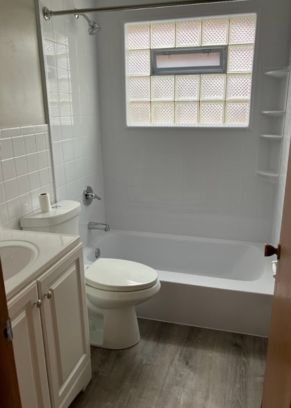 Building Photo - 6723 W Bluemound Rd