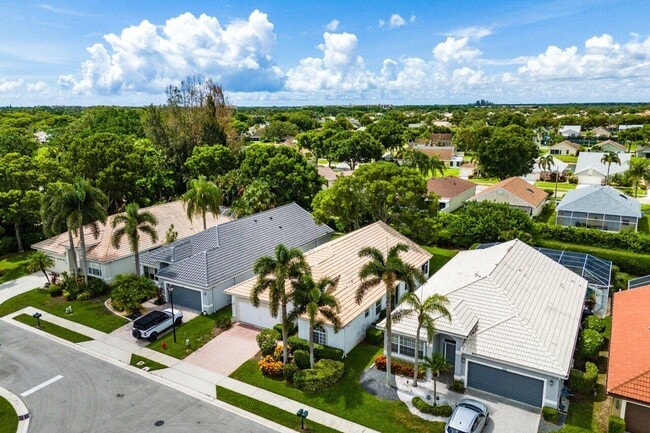 Building Photo - 7728 Edinburough Ln