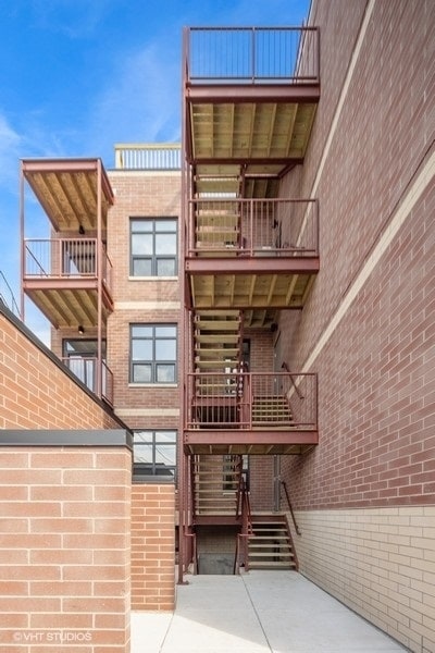 Building Photo - 4014 S Ellis Ave