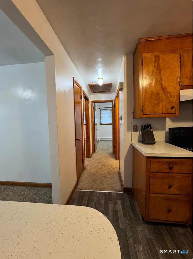 Building Photo - 16 Grove St